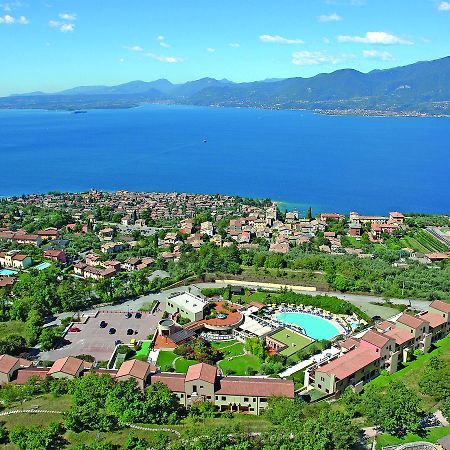 Le Torri Del Garda Familyspa Resort Торрі-дель-Бенако Екстер'єр фото