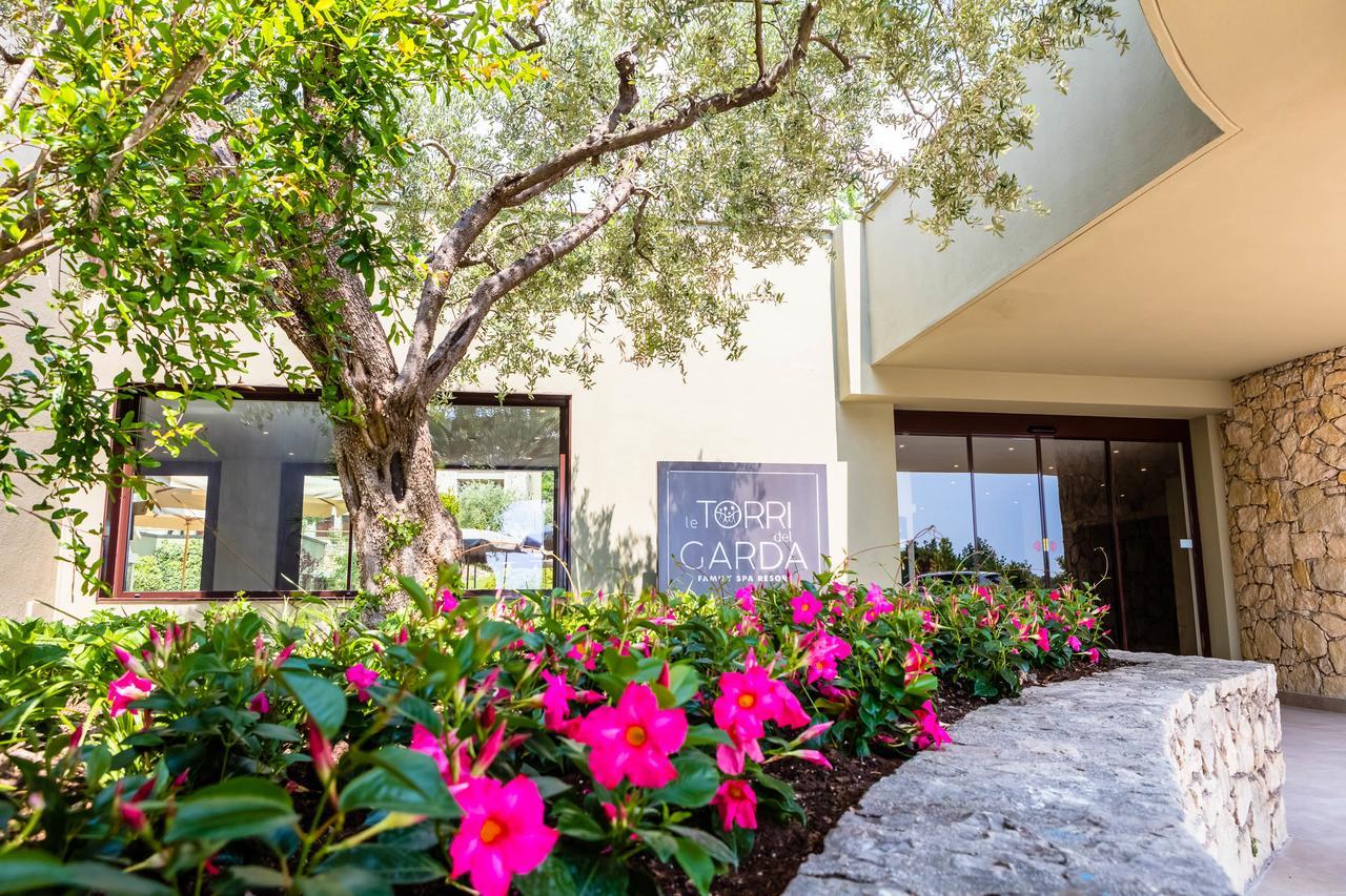 Le Torri Del Garda Familyspa Resort Торрі-дель-Бенако Екстер'єр фото