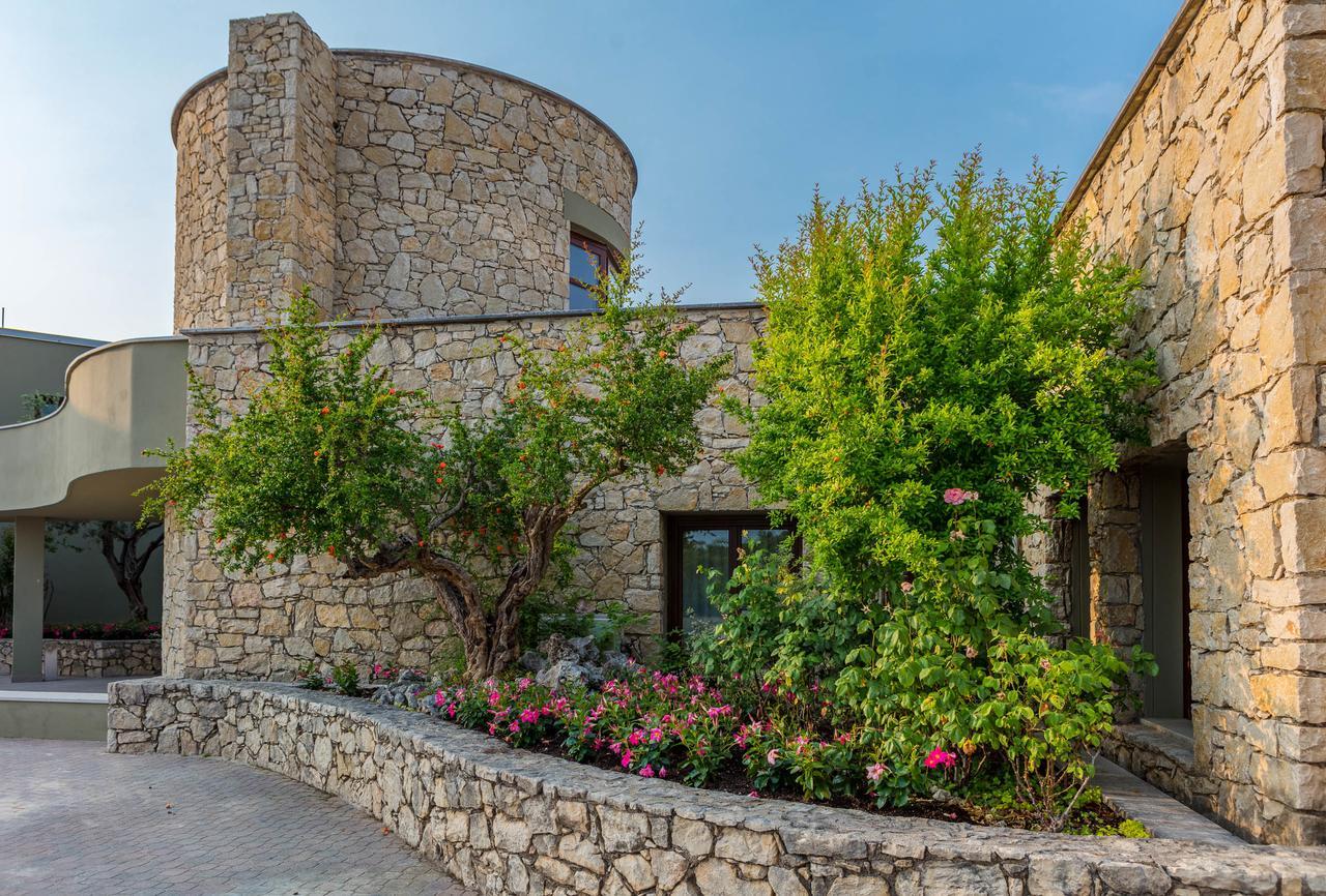 Le Torri Del Garda Familyspa Resort Торрі-дель-Бенако Екстер'єр фото