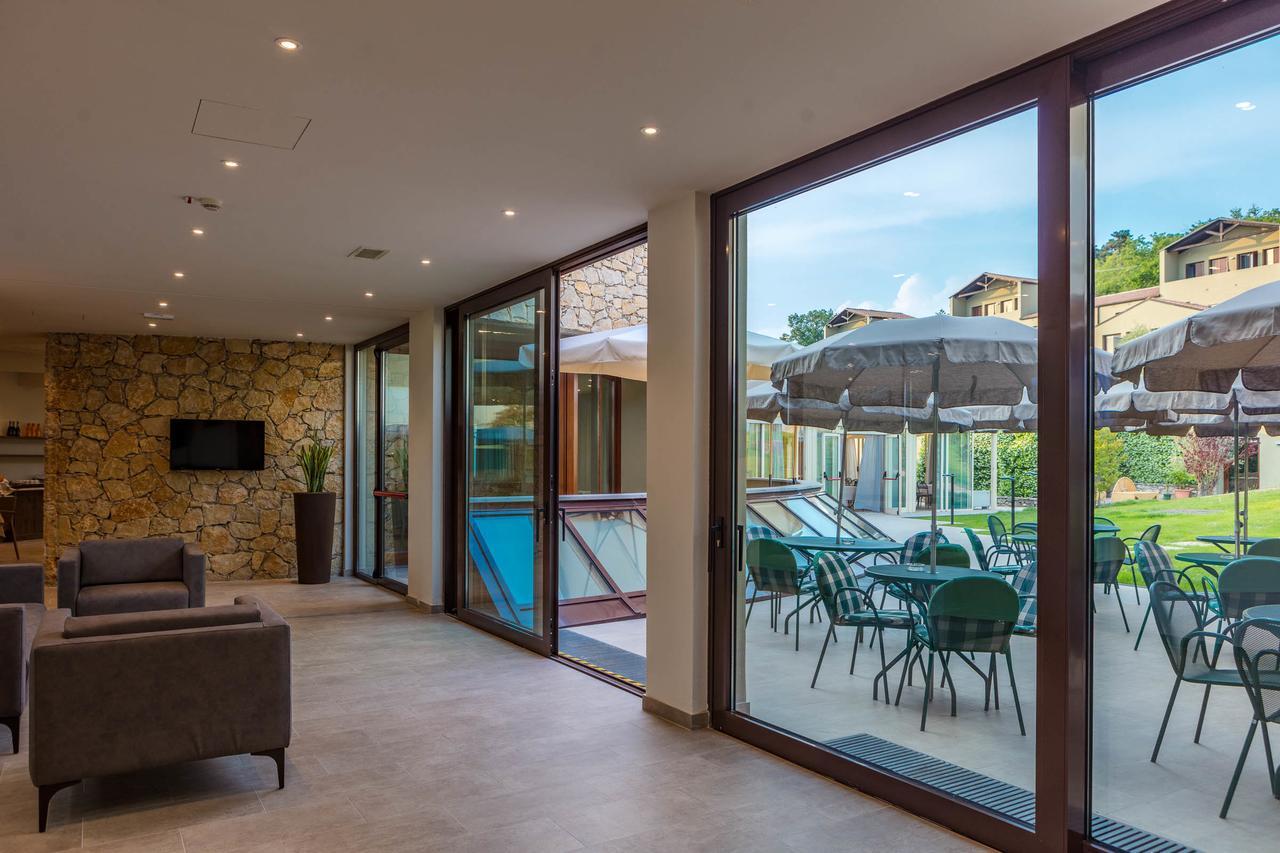 Le Torri Del Garda Familyspa Resort Торрі-дель-Бенако Екстер'єр фото