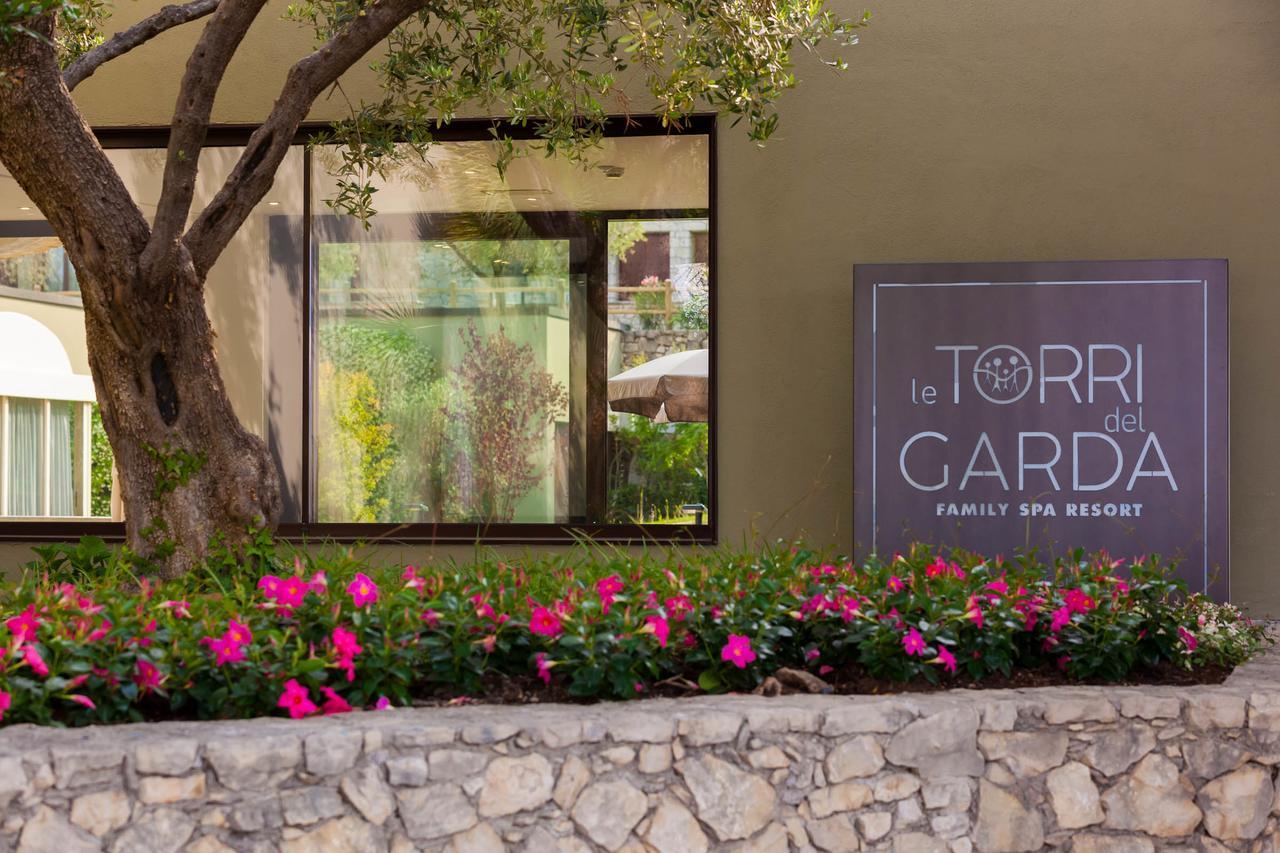 Le Torri Del Garda Familyspa Resort Торрі-дель-Бенако Екстер'єр фото