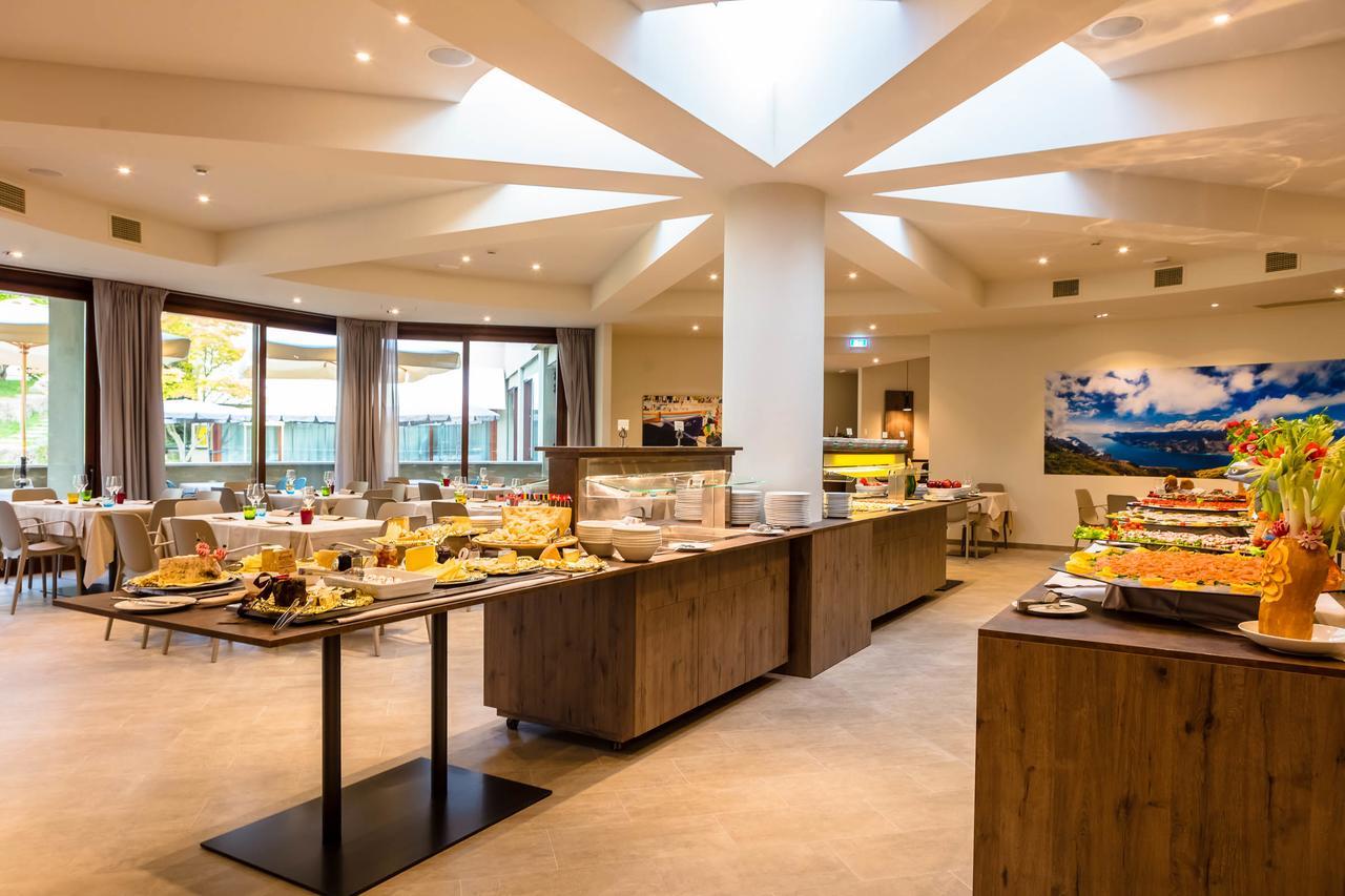 Le Torri Del Garda Familyspa Resort Торрі-дель-Бенако Екстер'єр фото