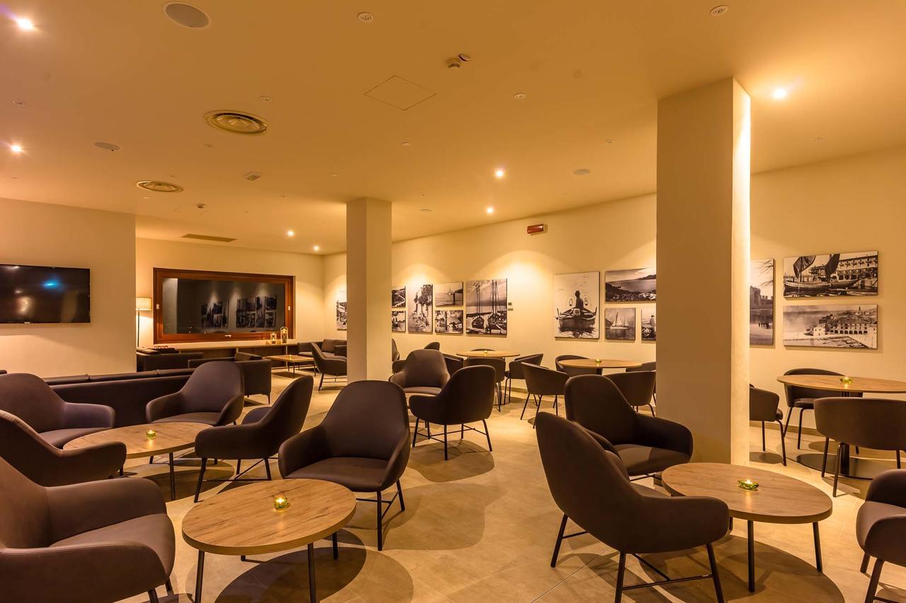 Le Torri Del Garda Familyspa Resort Торрі-дель-Бенако Екстер'єр фото