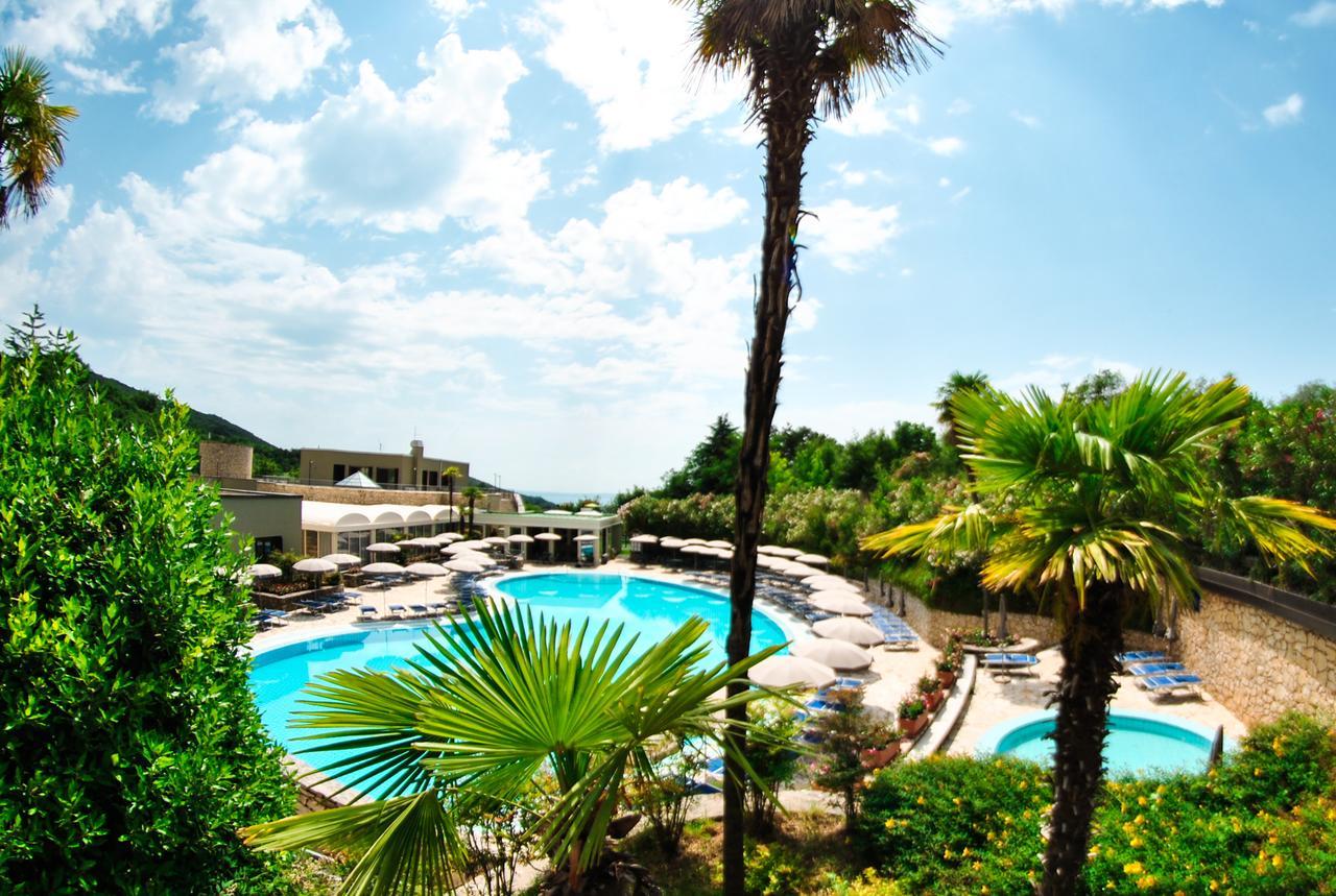 Le Torri Del Garda Familyspa Resort Торрі-дель-Бенако Екстер'єр фото